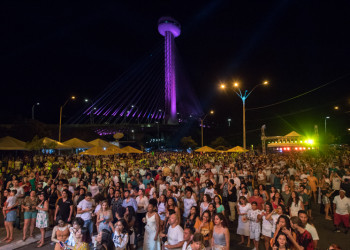 Ponte Estaiada recebe 10 mil pessoas na festa de Réveillon 2020